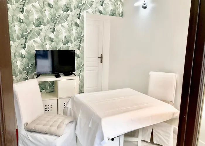 Apart Prive Parisien La Casita Avec Cuisine Equipe -St Charles - Near Beaugrenelle -Tour Eiffel 75015 Paris Bel Emplacement !!