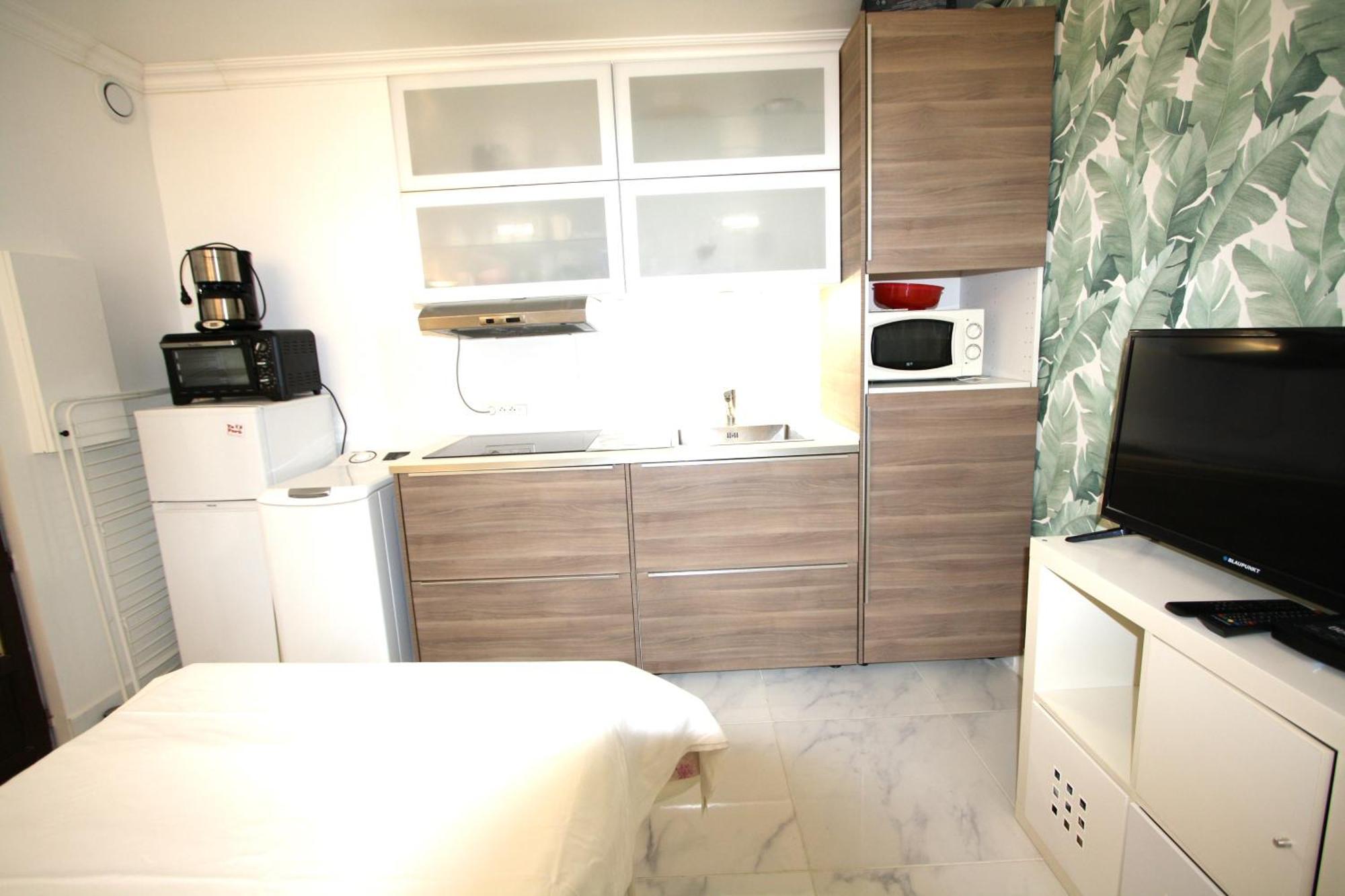 Prive Parisien La Casita Avec Cuisine Equipe -st Charles - Near Beaugrenelle -tour Eiffel 75015 Bel Emplacement !! Appartement Parijs