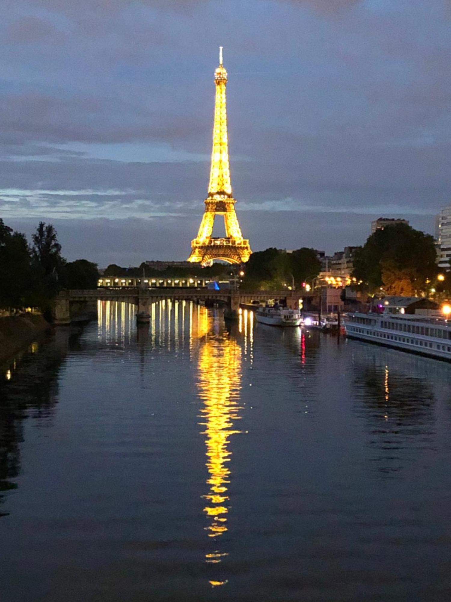 Prive Parisien La Casita Avec Cuisine Equipe -st Charles - Near Beaugrenelle -tour Eiffel 75015 Bel Emplacement !! Appartement Parijs